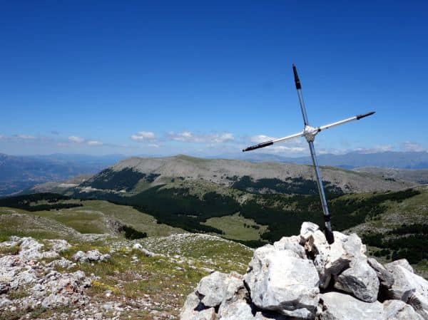 Using a Broken Trekking Pole as a Trail Marker: Learn the Pros and Cons